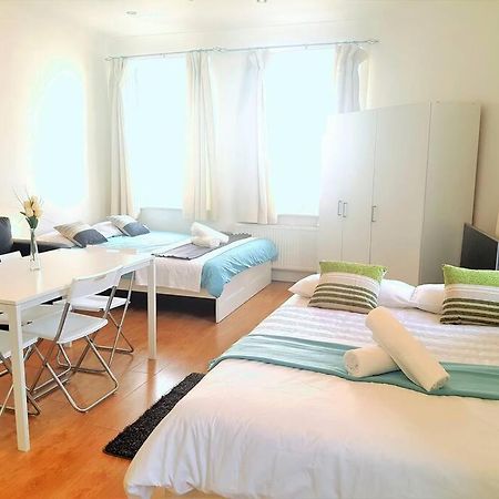 Excellent Studio Flat In Лондон Екстериор снимка